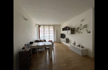 CERCASI INQUILINA SUBENTRANTE PER APPARTAMENTO